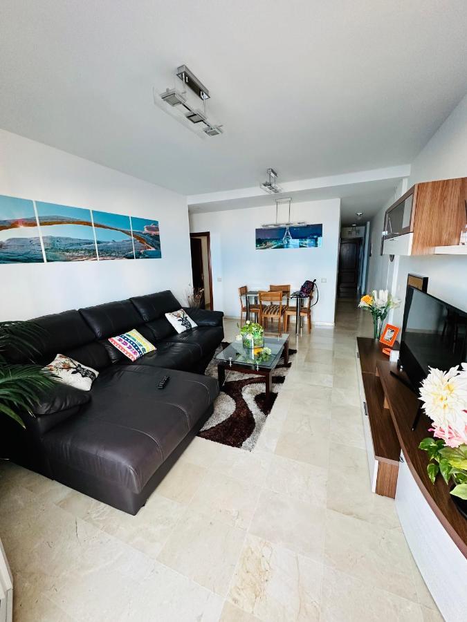 Elena Is A Comfortable And Well Located Flat لاس بالماس دي غران كاناريا المظهر الخارجي الصورة